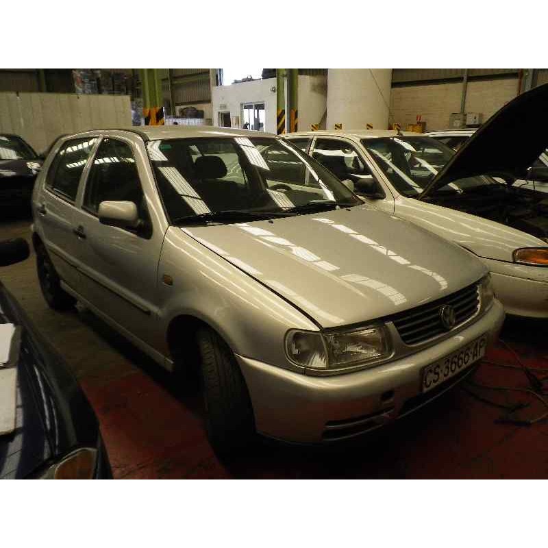 VOLKSWAGEN POLO BERLINA (6N1)
