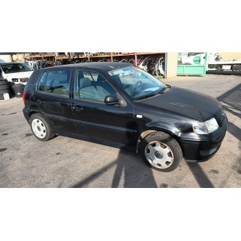 VOLKSWAGEN POLO (6N2)