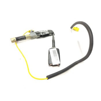 ENGANCHE CINTURON DELANTERO IZQUIERDO 104830L 