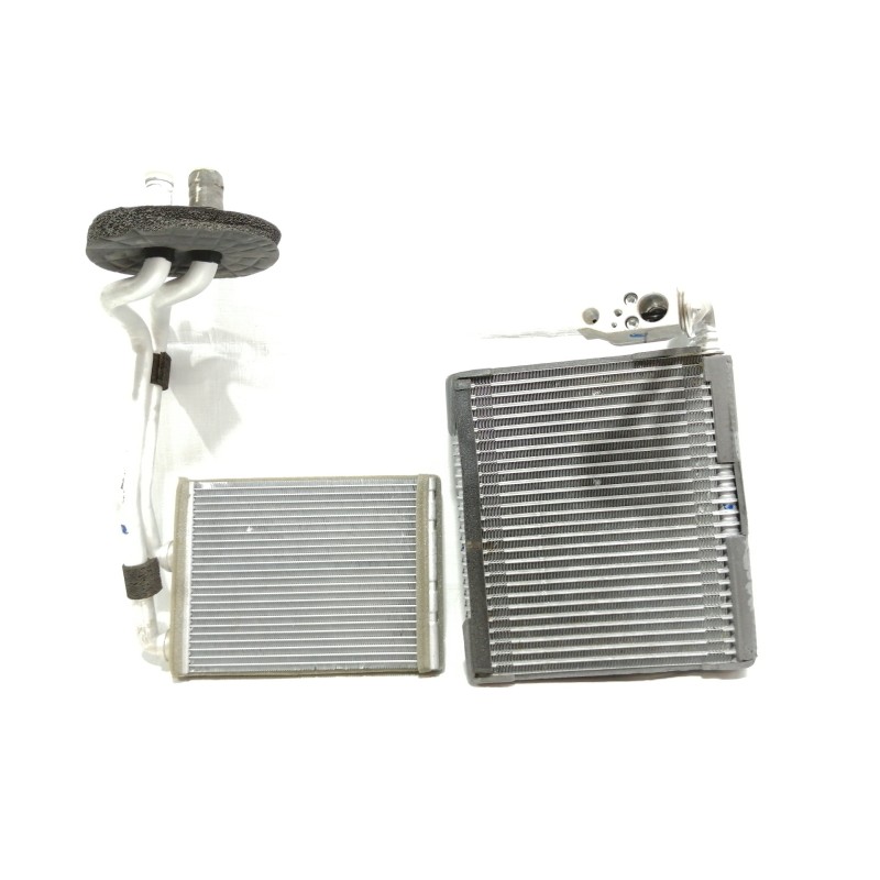 Recambio de condensador / radiador aire acondicionado para nissan qashqai (j11) acenta referencia OEM IAM 922004EM0A  