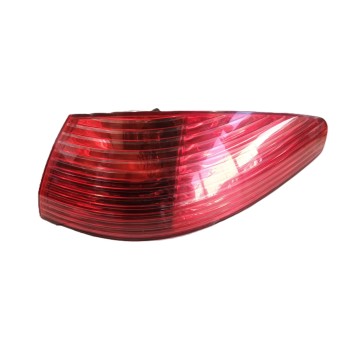 PILOTO TRASERO DERECHO 6351N1 2543D 