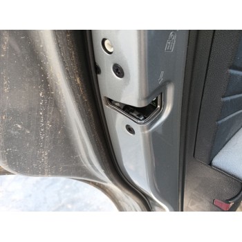CERRADURA PUERTA TRASERA IZQUIERDA 