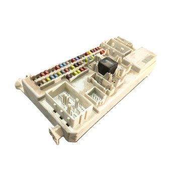 CAJA RELES / FUSIBLES 3M5T14A073BF 3M5T14014ACH 