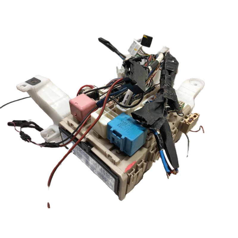 Recambio de caja reles / fusibles para toyota verso (_r2_) 1.6 d4-d (war20_) referencia OEM IAM 827300F710 827300F320 