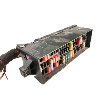 CAJA RELES / FUSIBLES 5C0970108A 5C0570039 5C0970005A