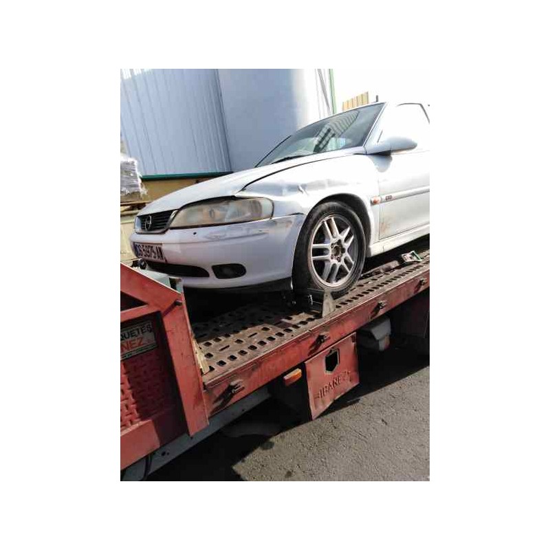 OPEL VECTRA B BERLINA