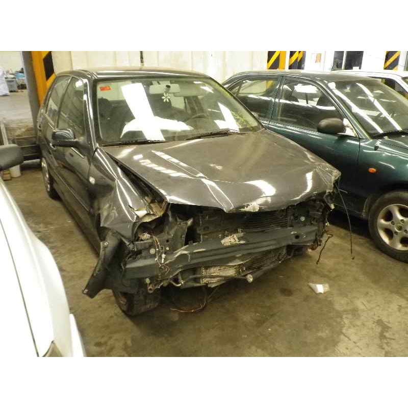 VOLKSWAGEN POLO BERLINA (6N2)