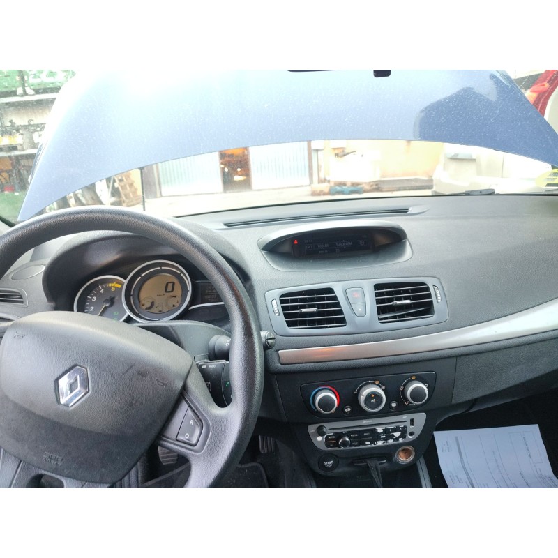 Recambio de salpicadero para renault megane iii hatchback (bz0/1_, b3_) 1.5 dci (bz0c) referencia OEM IAM   
