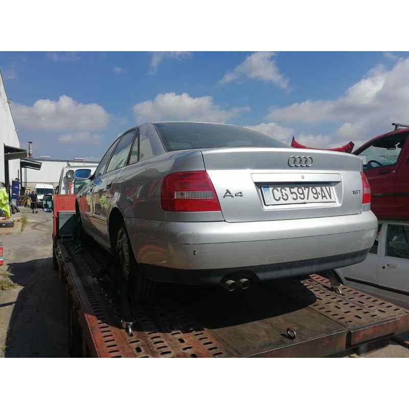 AUDI A4 BERLINA (B5)