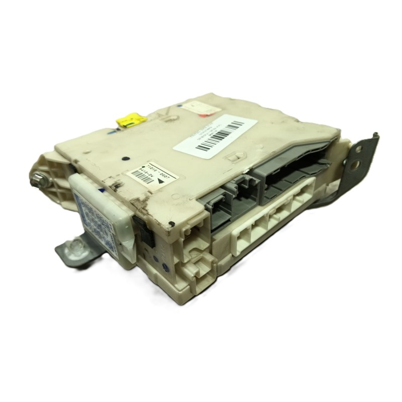Recambio de caja reles / fusibles para lexus is200 (ds2/is2) 220d referencia OEM IAM 8273053050 94780W 