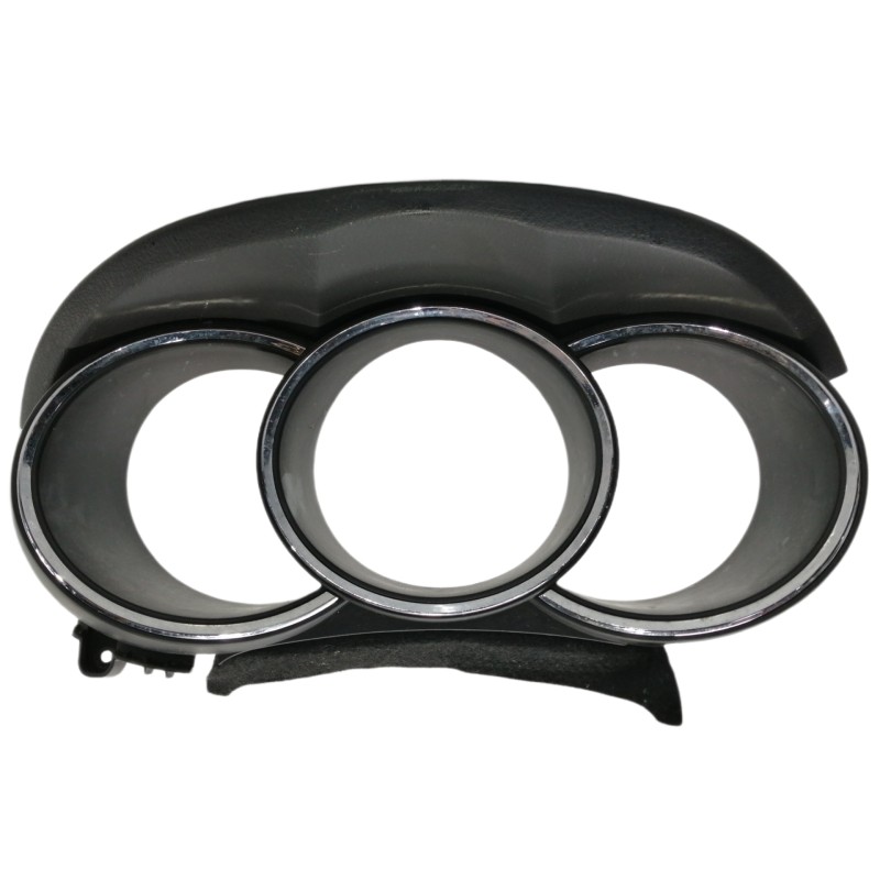 Recambio de moldura para kia sorento emotion 4wd referencia OEM IAM 848312P000  