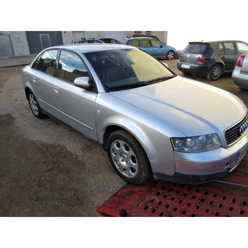AUDI A4 BERLINA (8E)