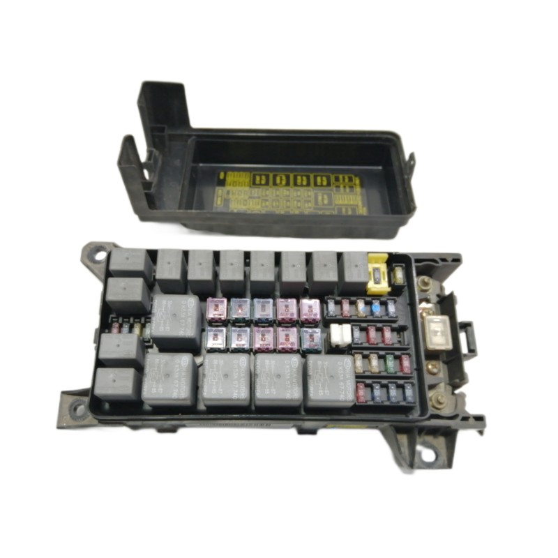 Recambio de caja reles / fusibles para kia carnival ii 2.9 crdi lx referencia OEM IAM 0K53H66760  