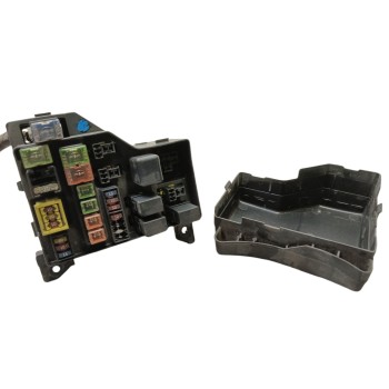 CAJA RELES / FUSIBLES MR472271 