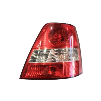 PILOTO TRASERO DERECHO 924023E000 