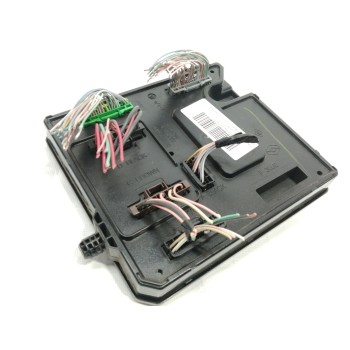 CAJA RELES / FUSIBLES 284B15986R 