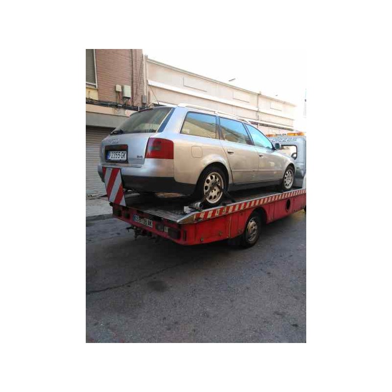 AUDI A6 AVANT (4B5)