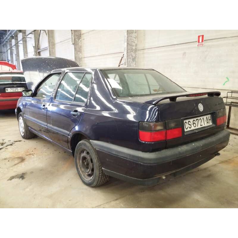 VOLKSWAGEN VENTO (1H2)