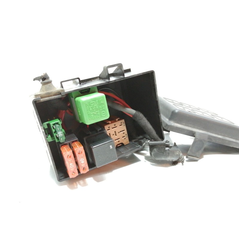 Recambio de caja reles / fusibles para opel astra g berlina comfort referencia OEM IAM 90560119  