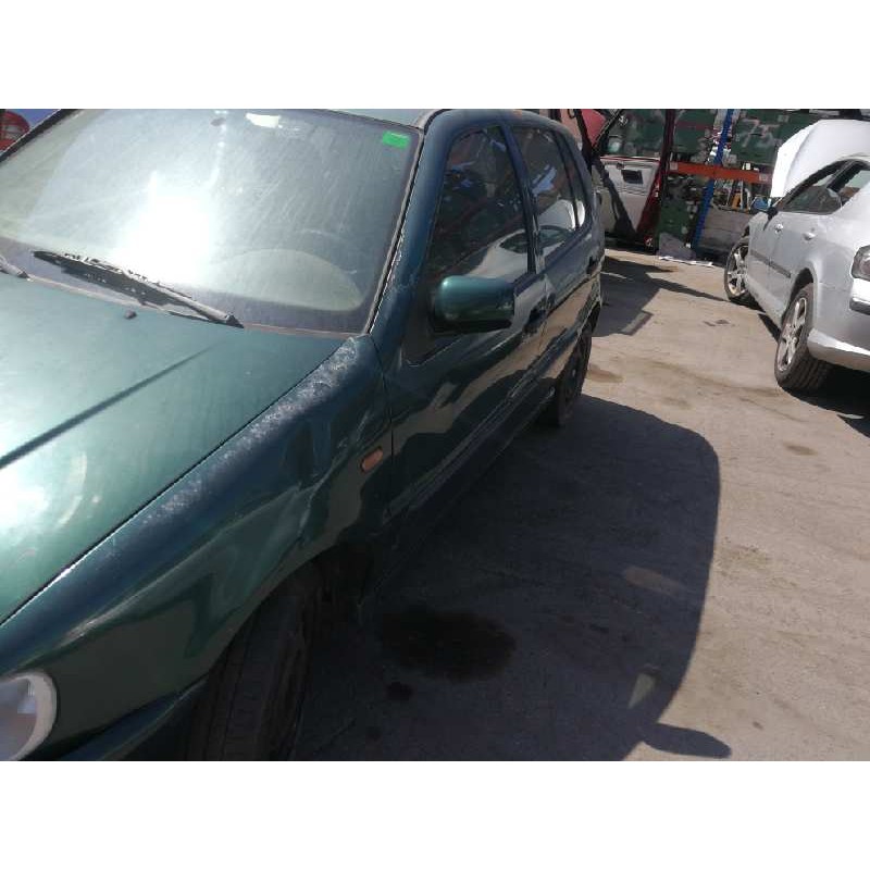 VOLKSWAGEN POLO BERLINA (6N1)