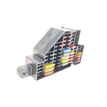 CAJA RELES / FUSIBLES 