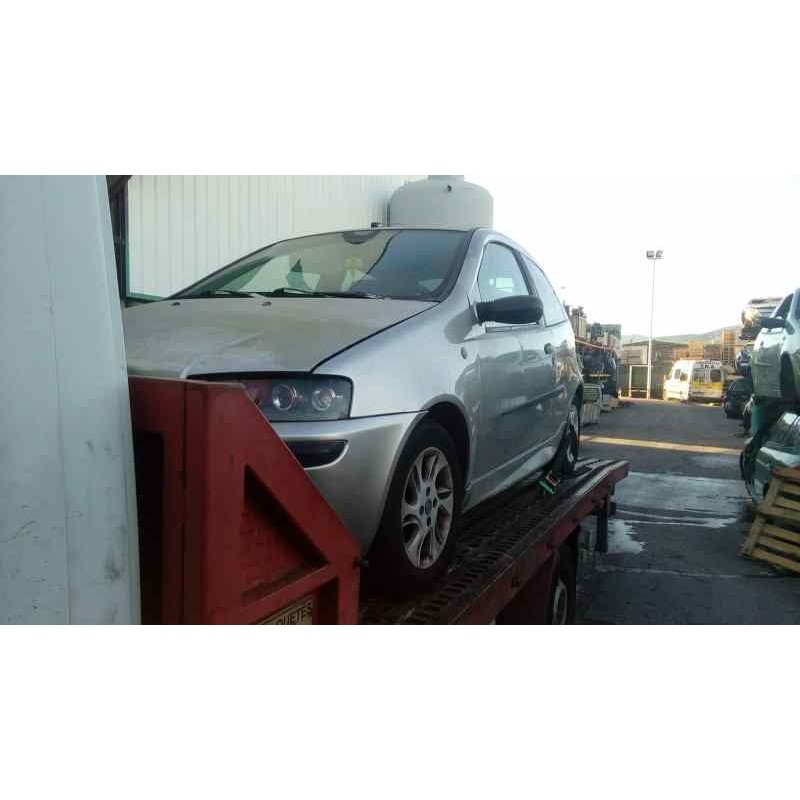 FIAT PUNTO BERLINA (188)