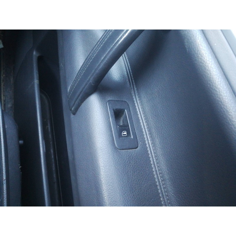 Recambio de mando elevalunas delantero derecho para volkswagen touareg (7l6) v6 tdi referencia OEM IAM 7L6959851A  