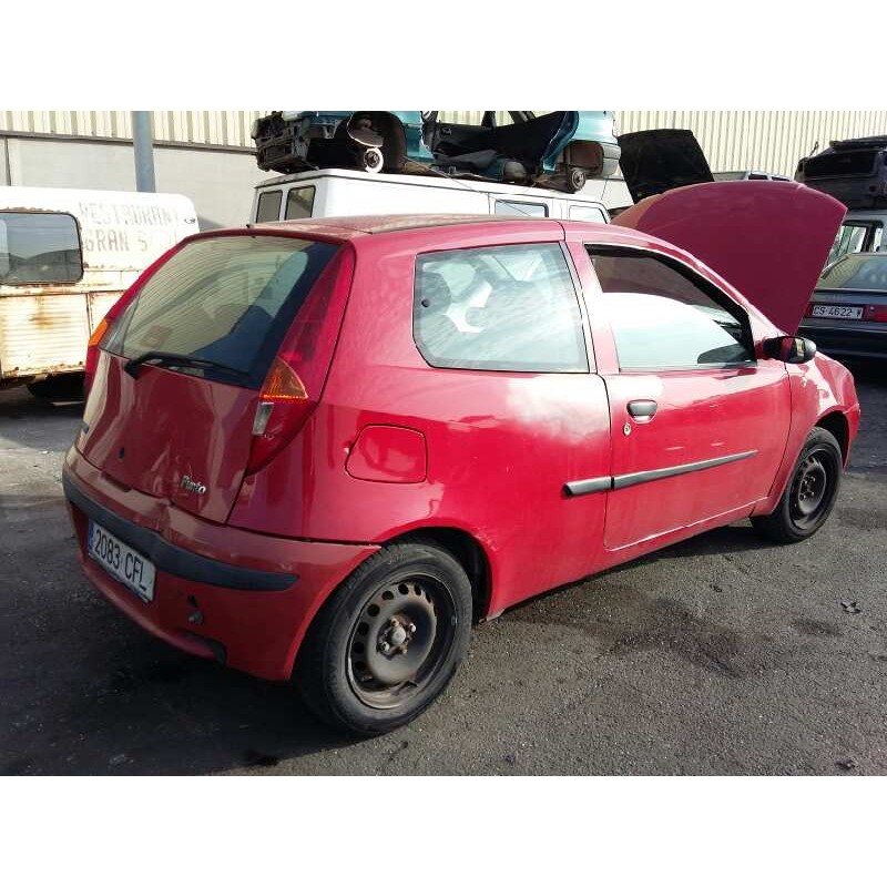 FIAT PUNTO BERLINA (188)