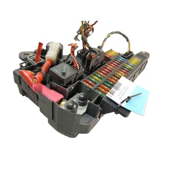 CAJA RELES / FUSIBLES 518956024 690661804 690661901