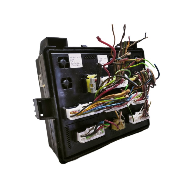 Recambio de caja reles / fusibles para ssangyong rodius xdi limited referencia OEM IAM 110505  A120 0119 0120