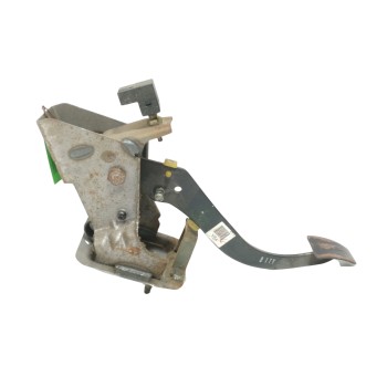 PEDAL EMBRAGUE 