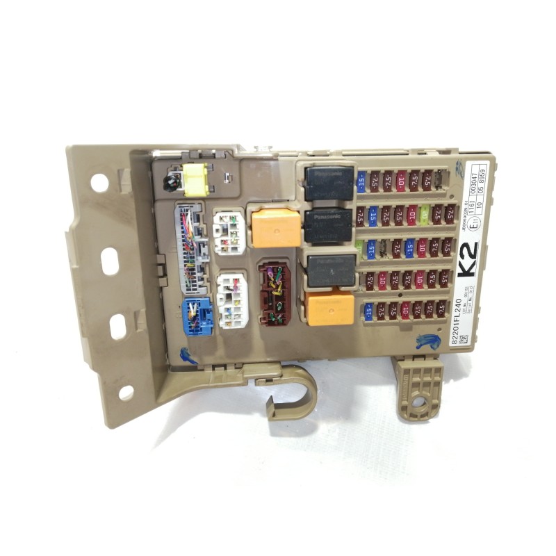 Recambio de caja reles / fusibles para subaru xv (g5) executive plus referencia OEM IAM 82201FL240  