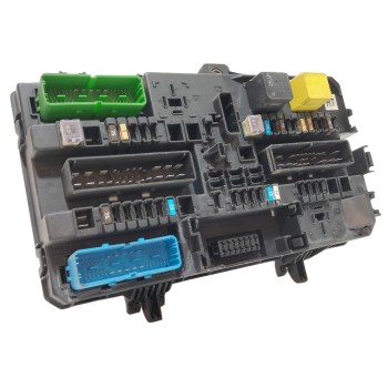CAJA RELES / FUSIBLES 13222173 