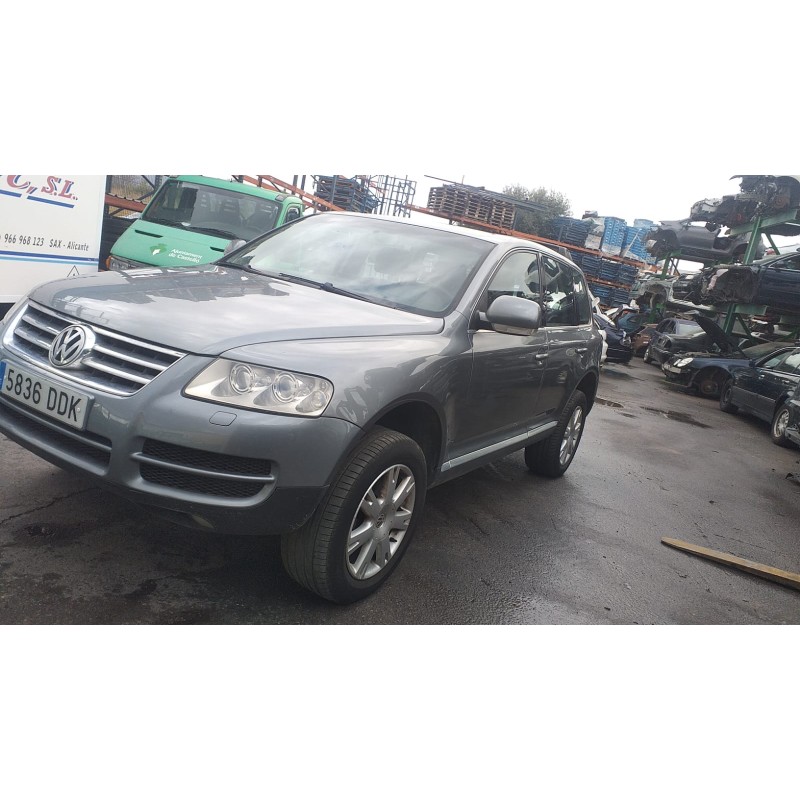 VOLKSWAGEN TOUAREG (7LA)
