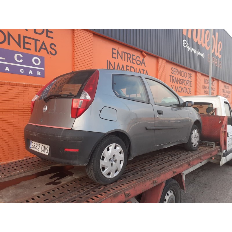 FIAT PUNTO BERLINA (188)