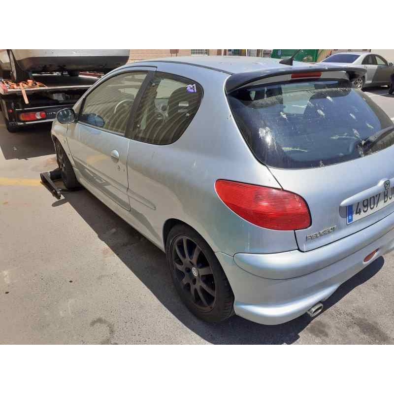 PEUGEOT 206 BERLINA