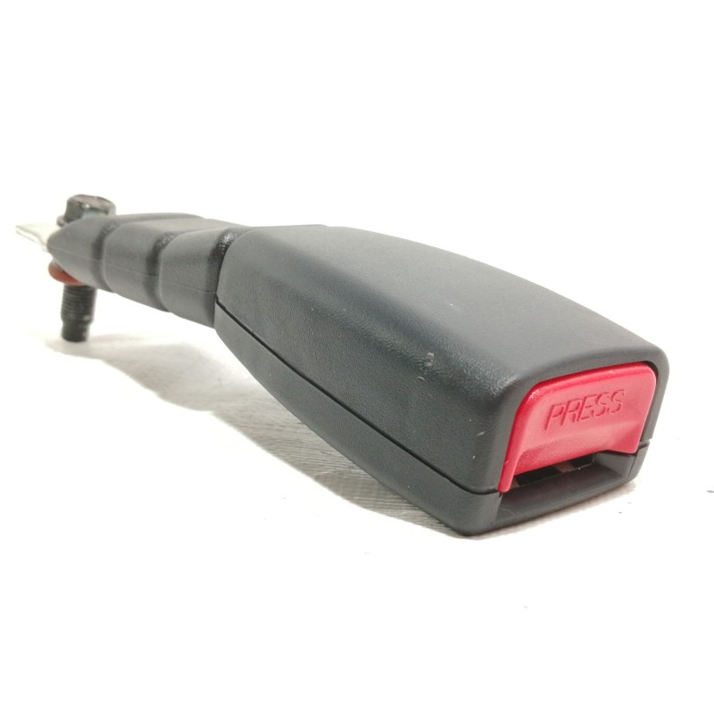Recambio de enganche cinturon delantero derecho para kia picanto 1.1 crdi active referencia OEM IAM 8884007000HU  
