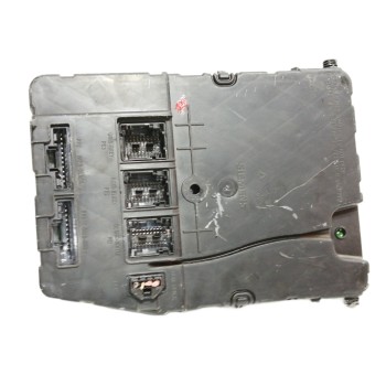 CAJA RELES / FUSIBLES 8200306434 