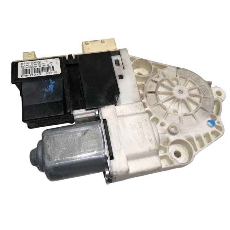 Recambio de motor elevalunas delantero derecho para citroën c4 coupe vtr referencia OEM IAM 996388103 997831101 7746004701