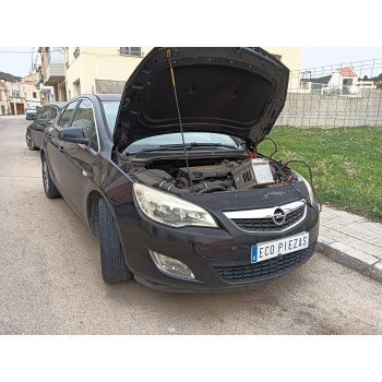 OPEL ASTRA J (P10) de desguace