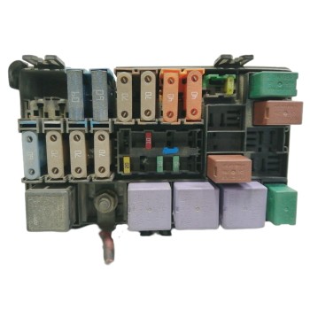 CAJA RELES / FUSIBLES 82006239341 55RDAQ710 8200623934