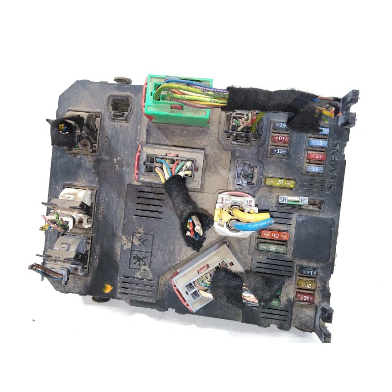 Recambio de caja reles / fusibles para citroën c2 x referencia OEM IAM S118085300K  