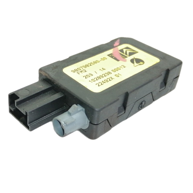 Recambio de antena para citroën c4 grand picasso seduction referencia OEM IAM 9807982580  