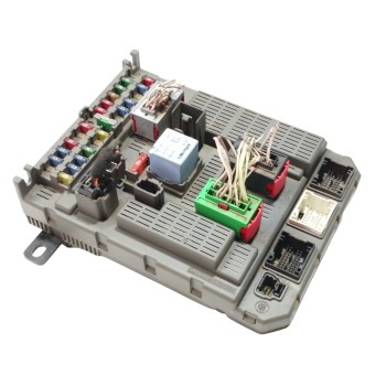 CAJA RELES / FUSIBLES 9637466180 