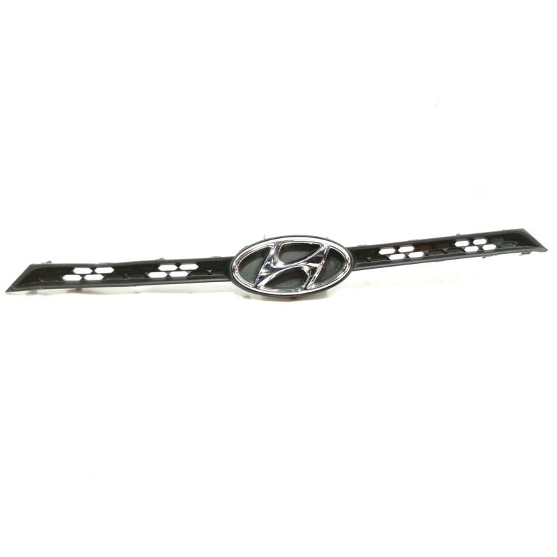 Recambio de rejilla paragolpes delantero para hyundai i20 elegant referencia OEM IAM 86351C8000  