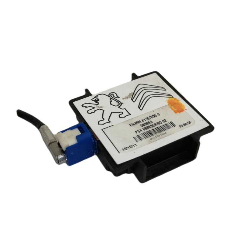Recambio de antena para peugeot 508 active referencia OEM IAM 9666359980  
