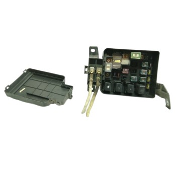 CAJA RELES / FUSIBLES 
