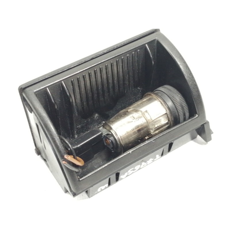 Recambio de cenicero para opel vectra b berlina básico referencia OEM IAM 3061502  