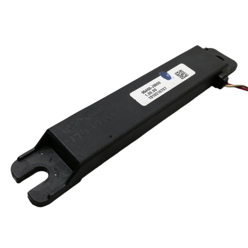 Recambio de antena para hyundai kona sle 2wd referencia OEM IAM 95460J9000  1910210737