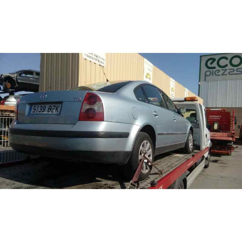 VOLKSWAGEN PASSAT BERLINA (3B3)